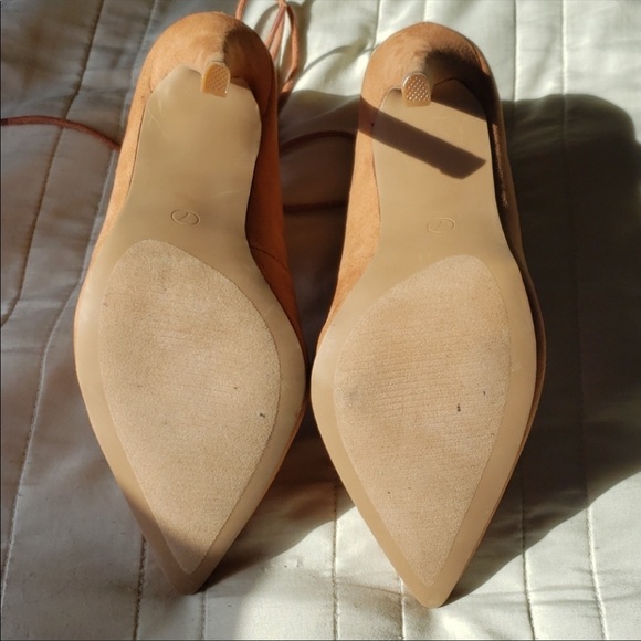 Pointed heel toes - Picture 2 of 2